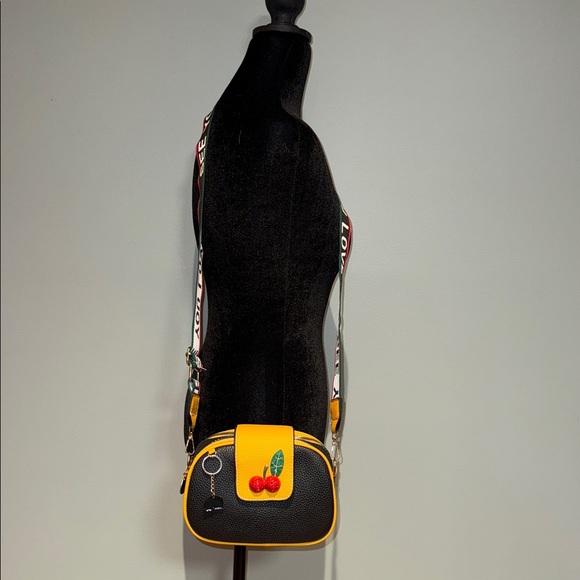 Unbranded star fruit cute semicircle magnetic buckle crossbody bag - Picture 10 of 10